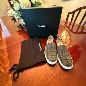 CHANEL Grey and Black Tweed Slip-On Sneakers